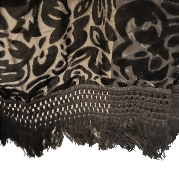 Knox Rose Sz M, black multi textured jacket. - Picture 3 of 4